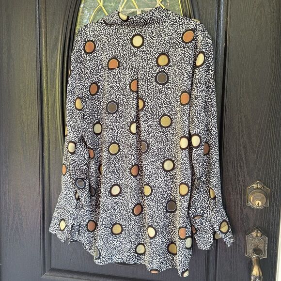 NIC+ZOE Button Down Shirt - Black and Orange Polka Dots - Picture 8 of 10